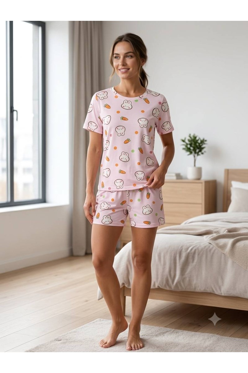 Tavşan ve Havuç Desenli Tshirt Şort Pijama Takımı