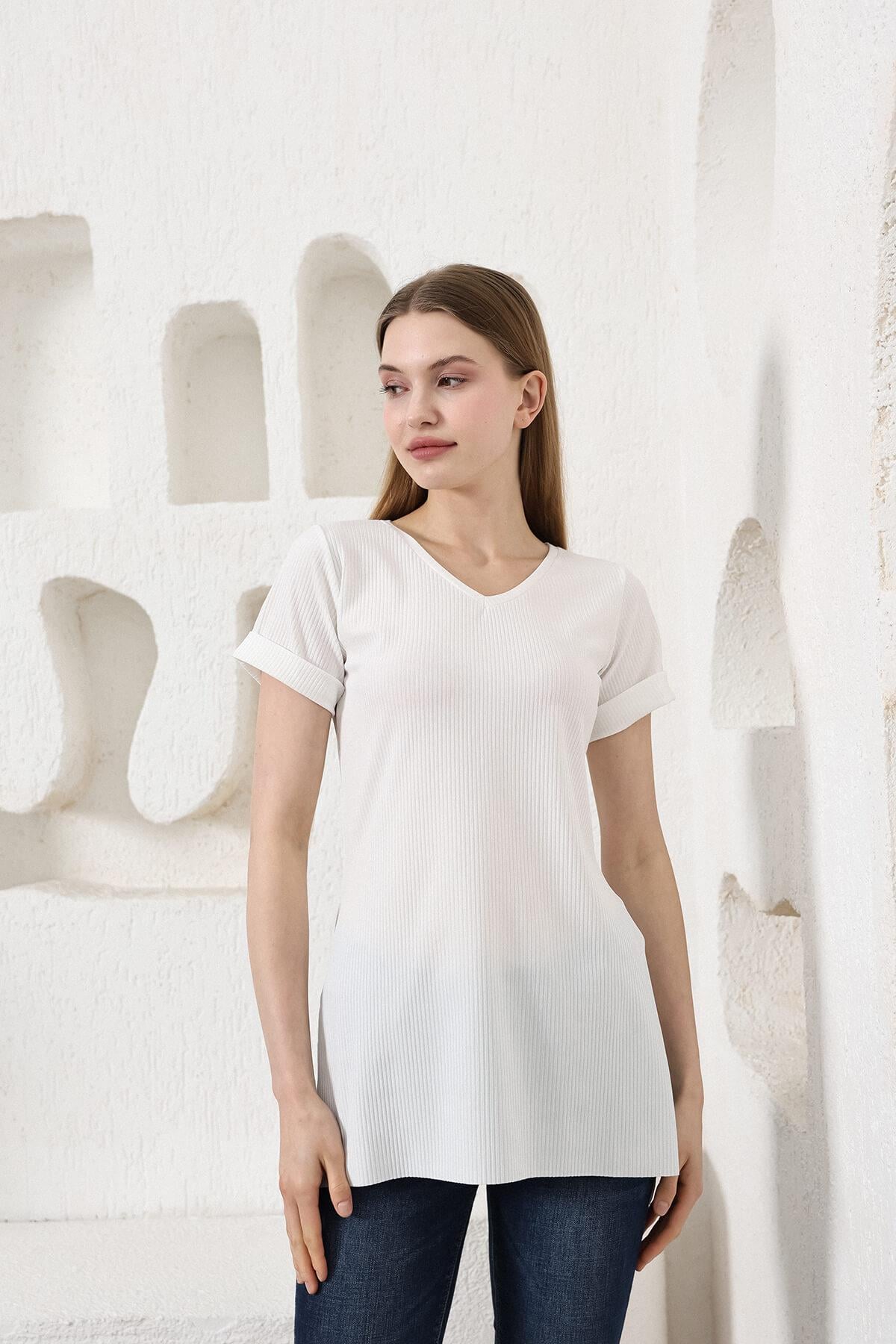 V Yaka Yanları Yırtmaçlı Basic Tshirt