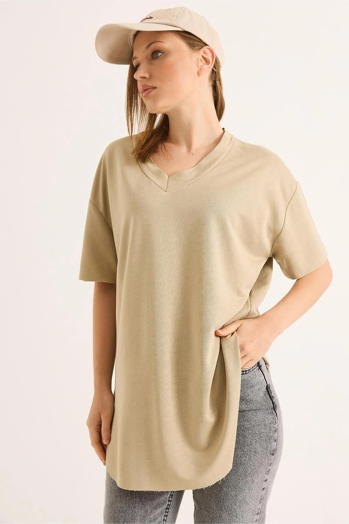 V Yaka Yanları Yırtmaçlı Tshirt