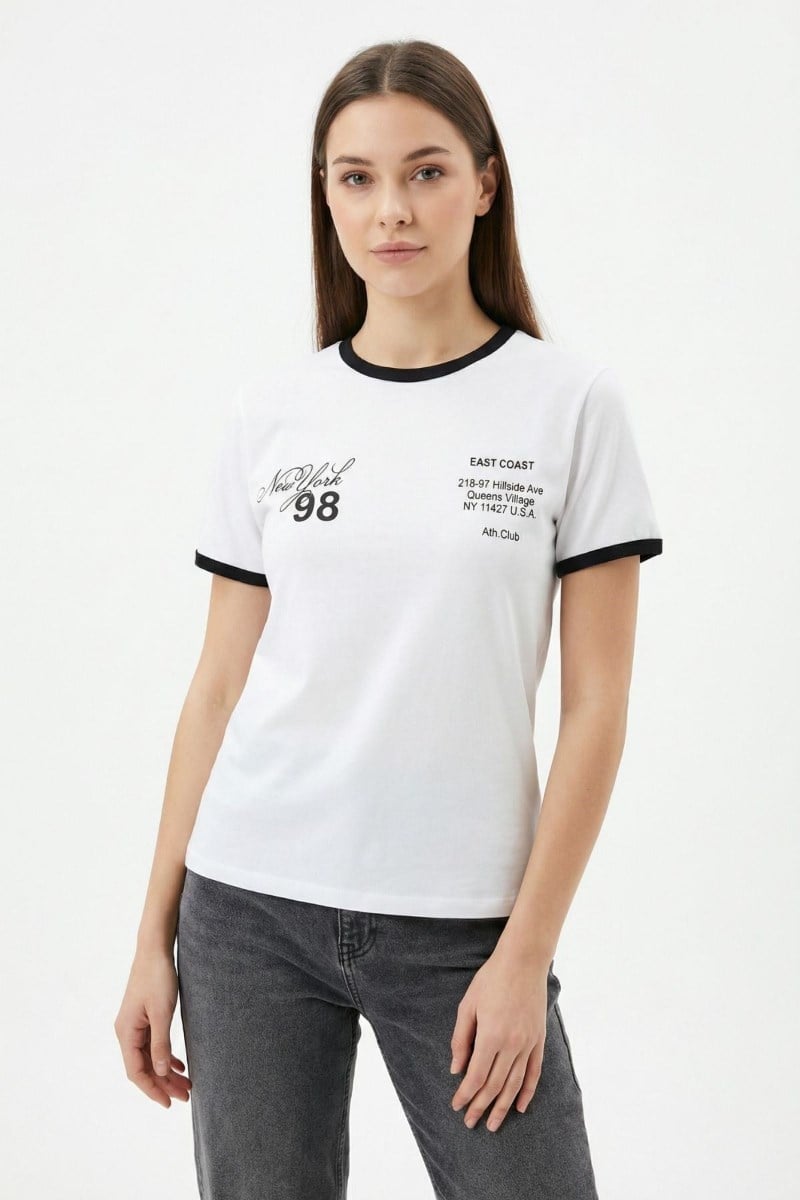 Yaka ve Kol Biyeli Yazı Baskılı Tshirt