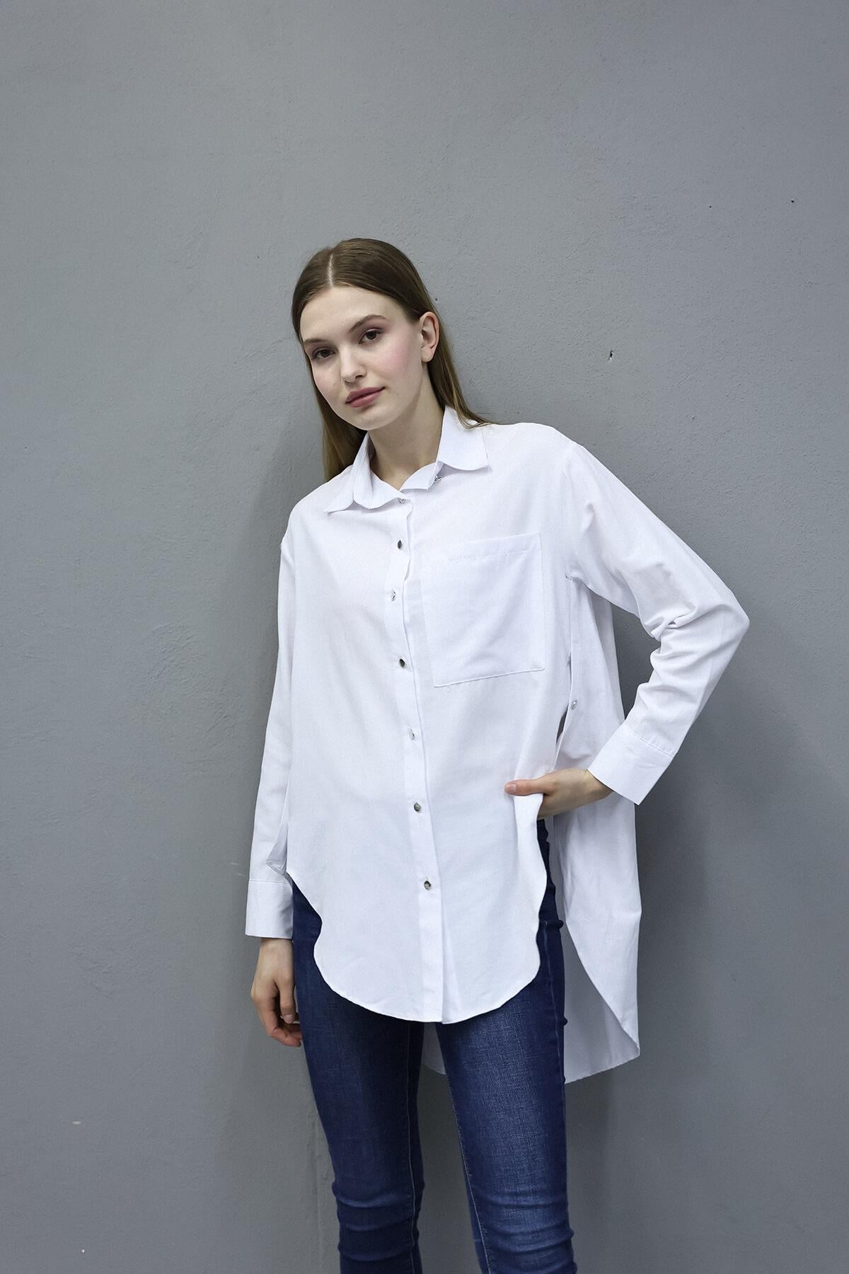Yanları Düğme Detaylı Oversize Gömlek
