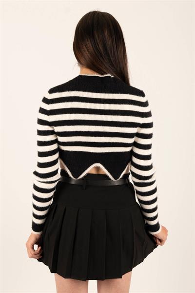 Altı Taşlı Çizgili Crop Kazak