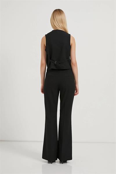 Arkadan Bağlamalı Düğmeli Yelek