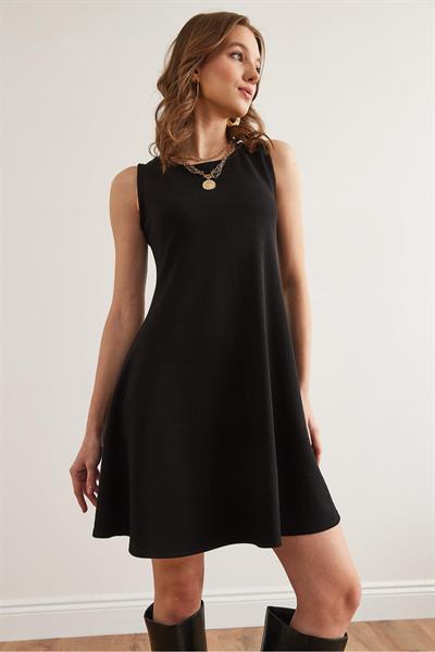 Bisiklet Yaka Kloş Krep Elbise