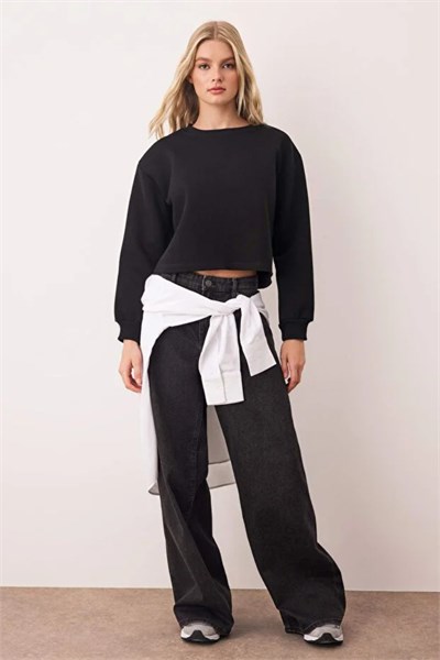 Bisiklet Yaka Şardonlu İki İplik Crop Sweat