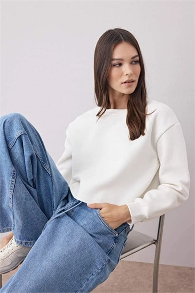 Bisiklet Yaka Şardonlu İki İplik Crop Sweat