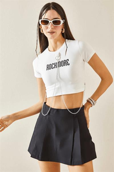 Bisiklet Yaka Zincir Detaylı Crop Tişört
