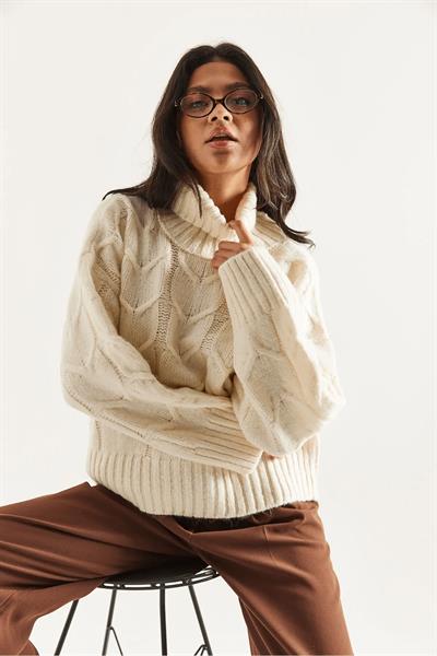 Boğazlı Triko kazak