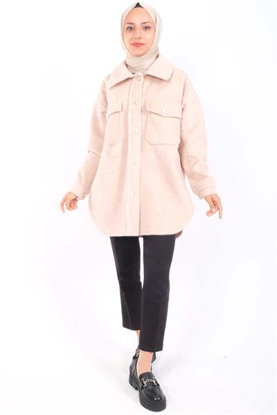 Cebi ve Önü Düğmeli Sakallı Ceket