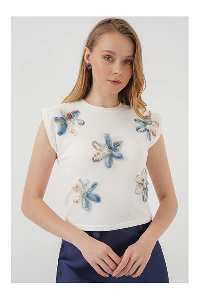 Çiçek İşlemeli Sıfır Kol Bluz