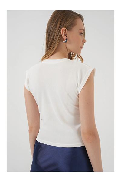 Çiçek İşlemeli Sıfır Kol Bluz