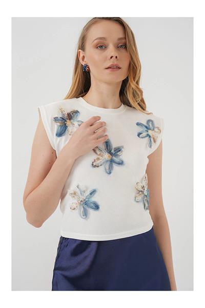 Çiçek İşlemeli Sıfır Kol Bluz