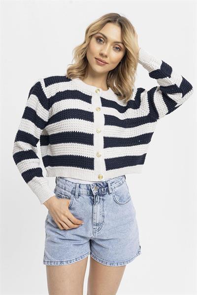 Çizgi Desenli Düğme Kapamalı Triko Örme Hırka