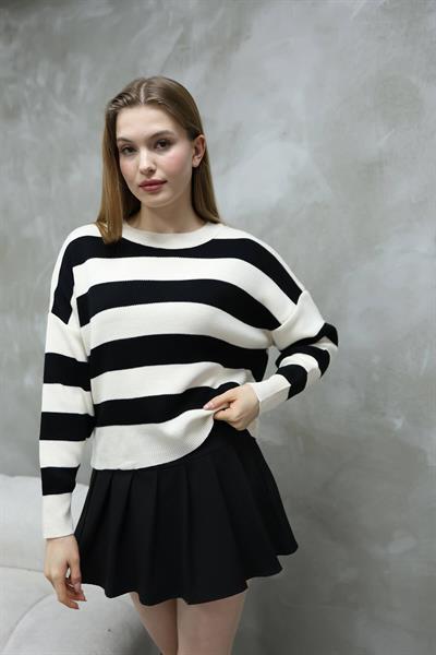 Çizgili Triko Kazak