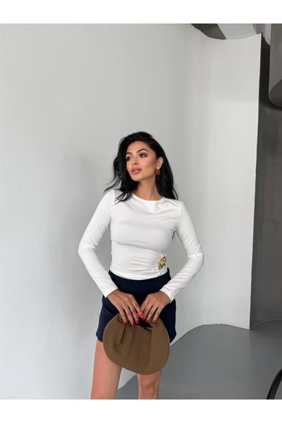 Dalgıç Kumaş Yanı Broş Detaylı Bluz