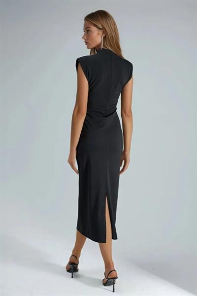 Dik Yaka Bağlama Detaylı Midi Elbise