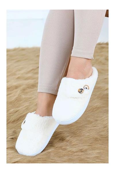 Düğme Detaylı Peluş Ev Terliği