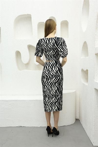 Düğmeli Bluz Alt Yırtmaçlı Etek Takım