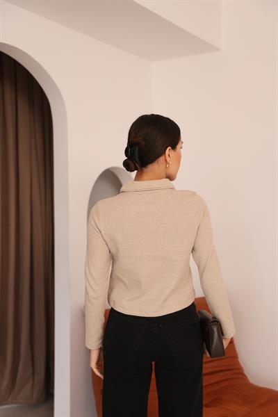 Düğmeli Polo Yaka Bluz