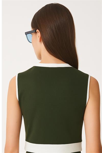 Düğmeli Süs Cep Garnili Crop Bluz