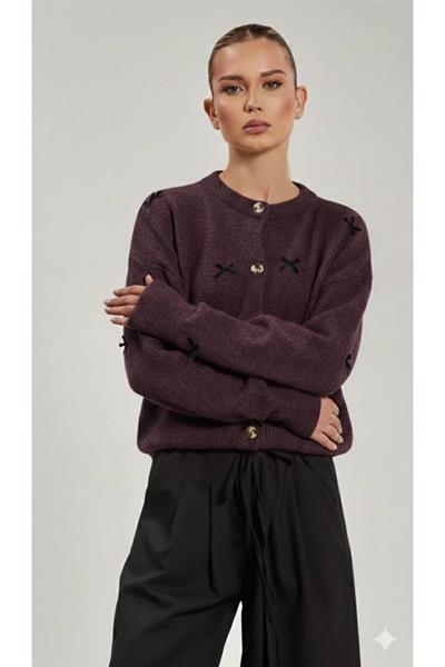 Fiyonklu Düğmeli Triko Hırka