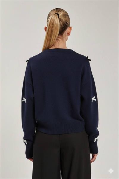 Fiyonklu Düğmeli Triko Hırka