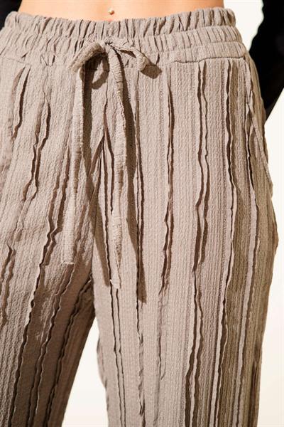 Geniş Paça Pileli Belden Bağlamalı Pantolon