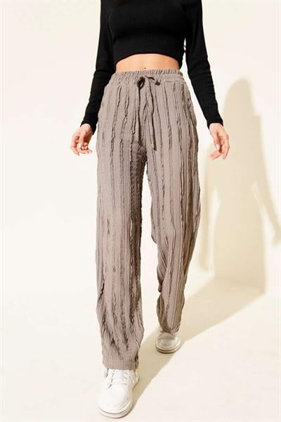 Geniş Paça Pileli Belden Bağlamalı Pantolon