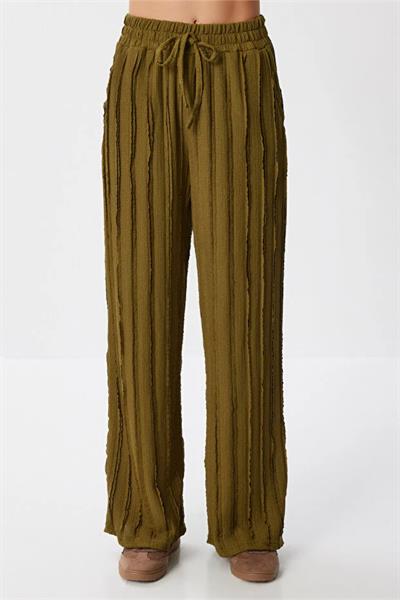 Geniş Paça Pileli Belden Bağlamalı Pantolon