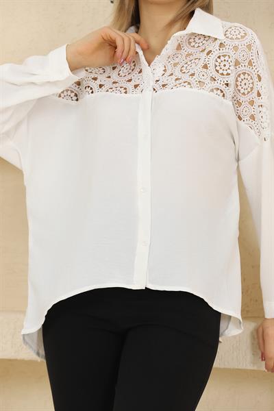 Gögsü Güpürlü Gömlek