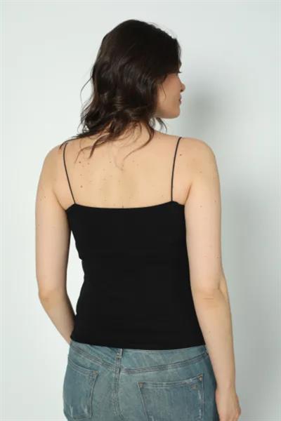 İp Askılı Uzun Atlet