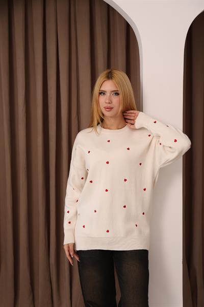 Kalp İşlemeli Bisiklet Yaka Hırka