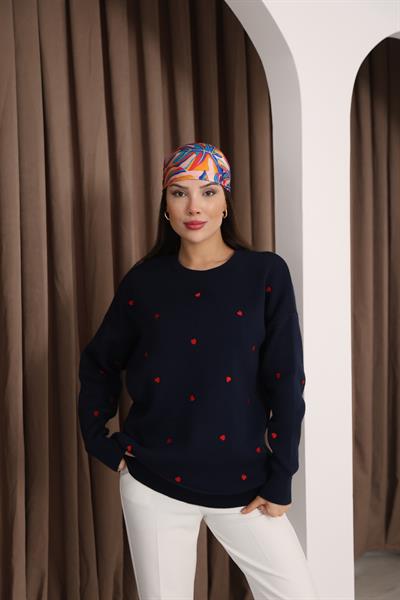 Kalp İşlemeli Bisiklet Yaka Hırka