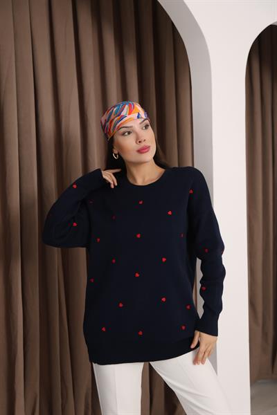 Kalp İşlemeli Bisiklet Yaka Hırka