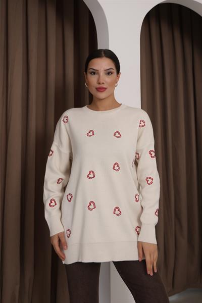 Kalp İşlemeli Kazak