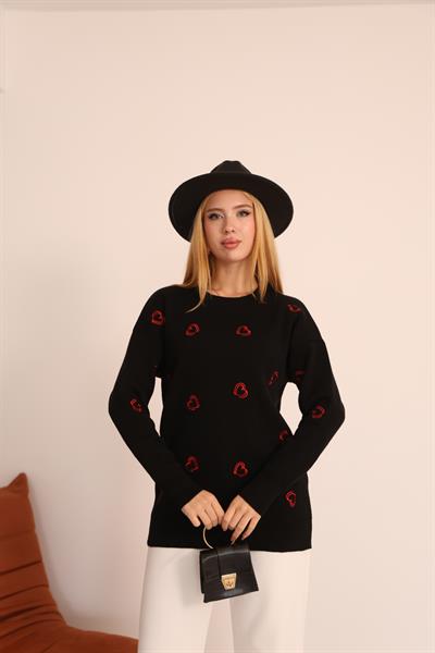 Kalp İşlemeli Kazak