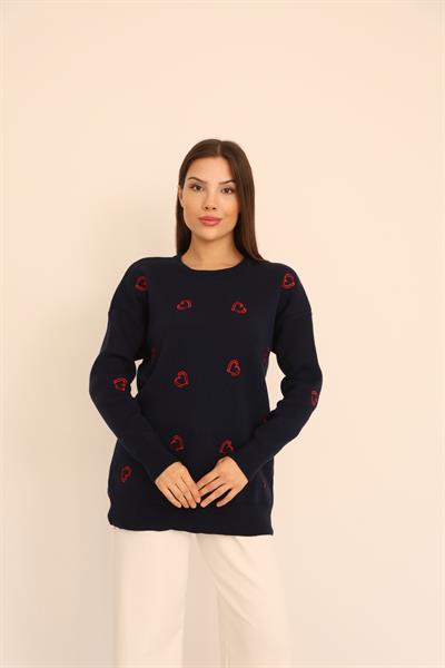 Kalp İşlemeli Kazak