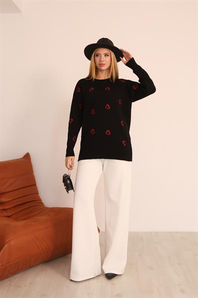 Kalp İşlemeli Kazak