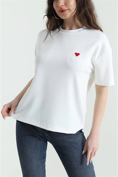 Kalp Nakış İşlemeli Tshirt