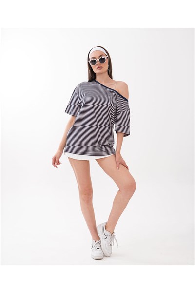 Kayık Yaka Çizgili Tshirt