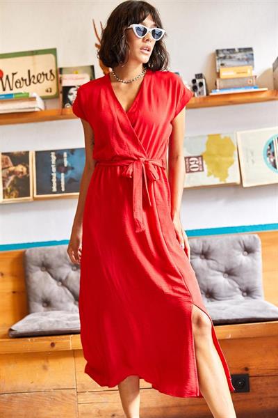 Kemerli Yırtmaçlı Elbise