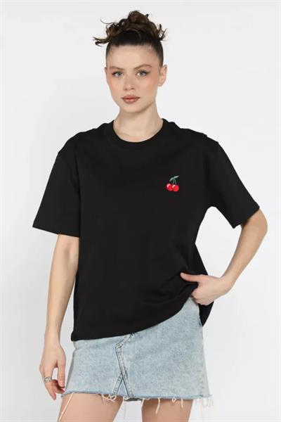 Kiraz Nakışlı Bisiklet Yaka Tshirt