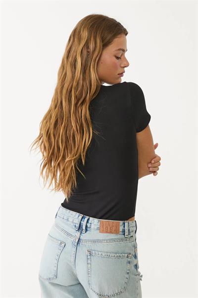 Kısa Kol Bisiklet Yaka Bodysuit