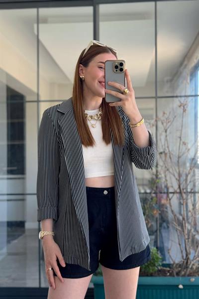 Kol Ucu Katlamalı Çizgili Ceket Sıyah