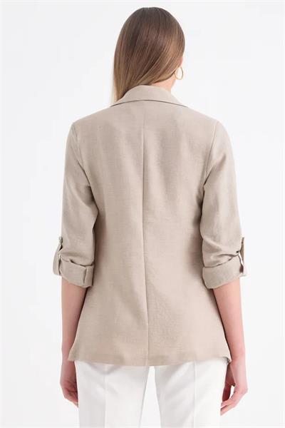 Kolu Katlamalı Düğmeli Ceket