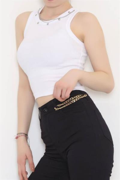 Kolye Detaylı Atlet