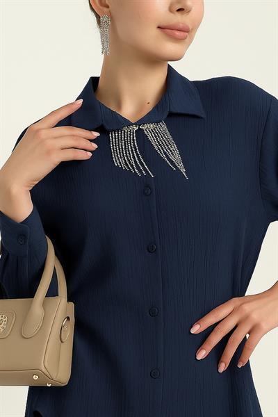 Kolye Detaylı Kırışık Model Gömlek