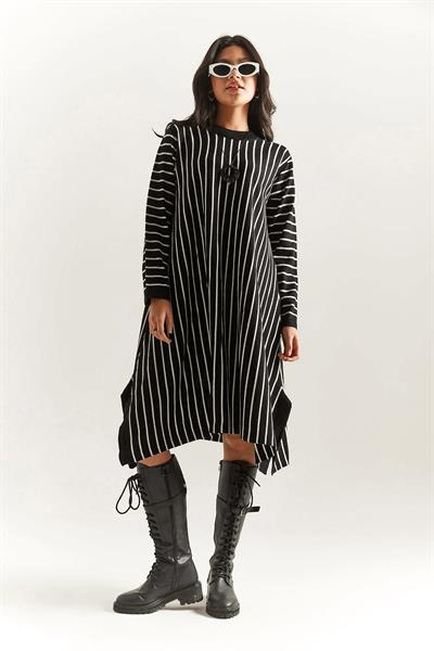 Kolyeli Çizgili Tunik