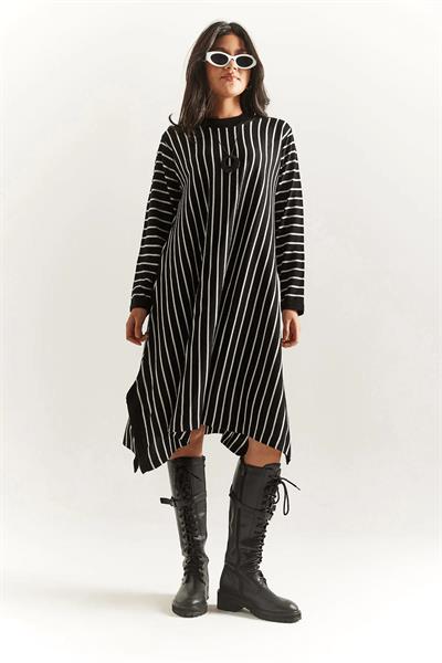 Kolyeli Çizgili Tunik