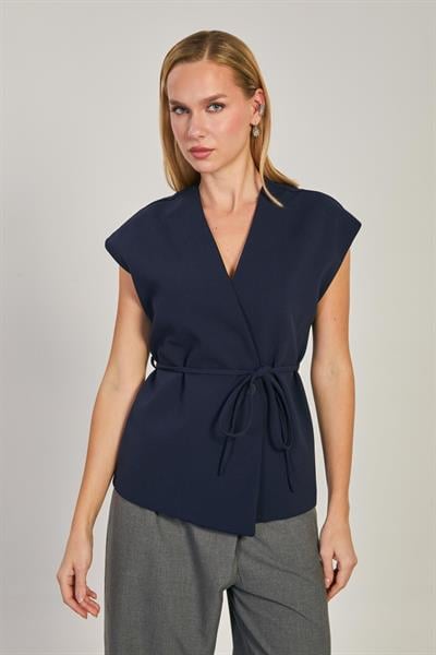 Kruvaze Yaka Tek Düğmeli İp Kemerli Yelek